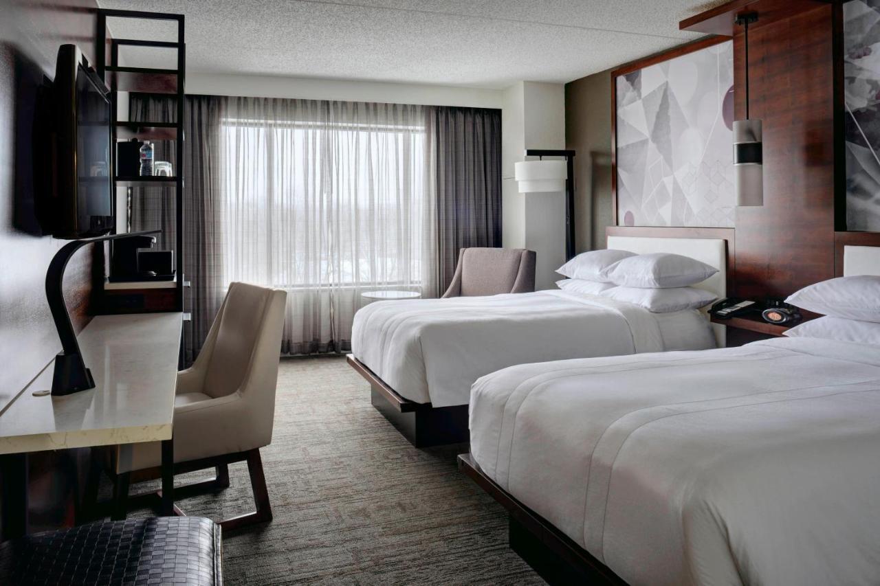 Marriott East Lansing At University Place Exteriör bild