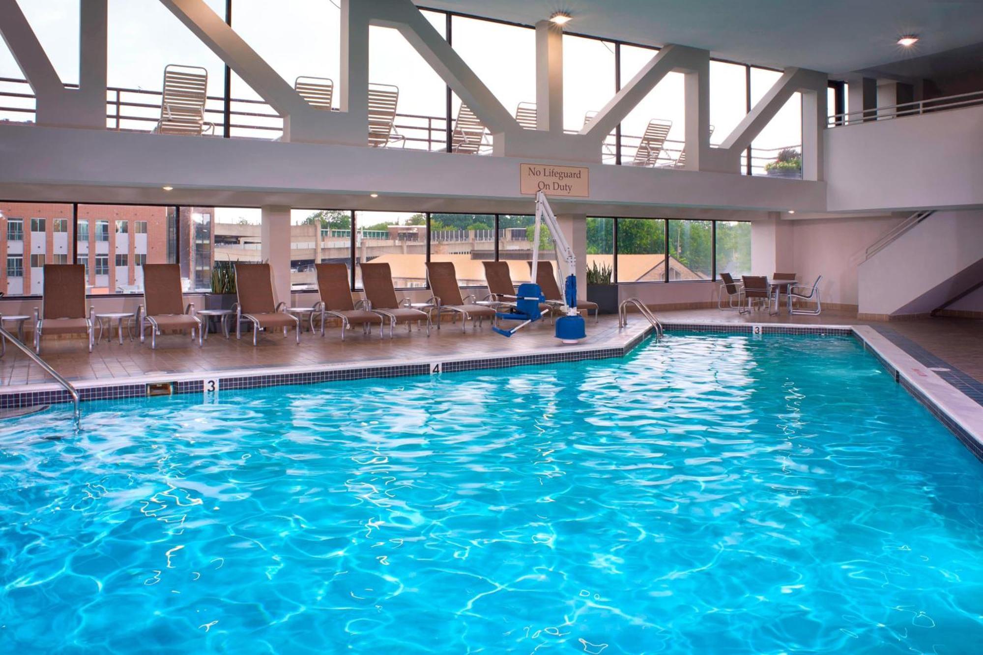 Marriott East Lansing At University Place Exteriör bild